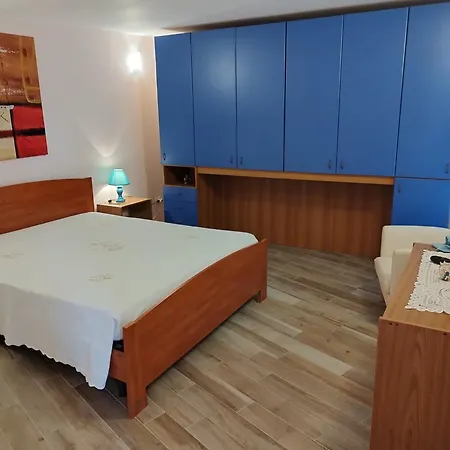 Apartment Mare Monti Avola